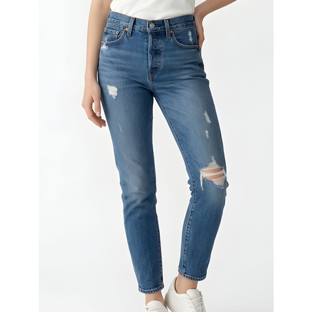 Levis Premium Wedgie Button Fly Distressed Blue Jeans Size 24